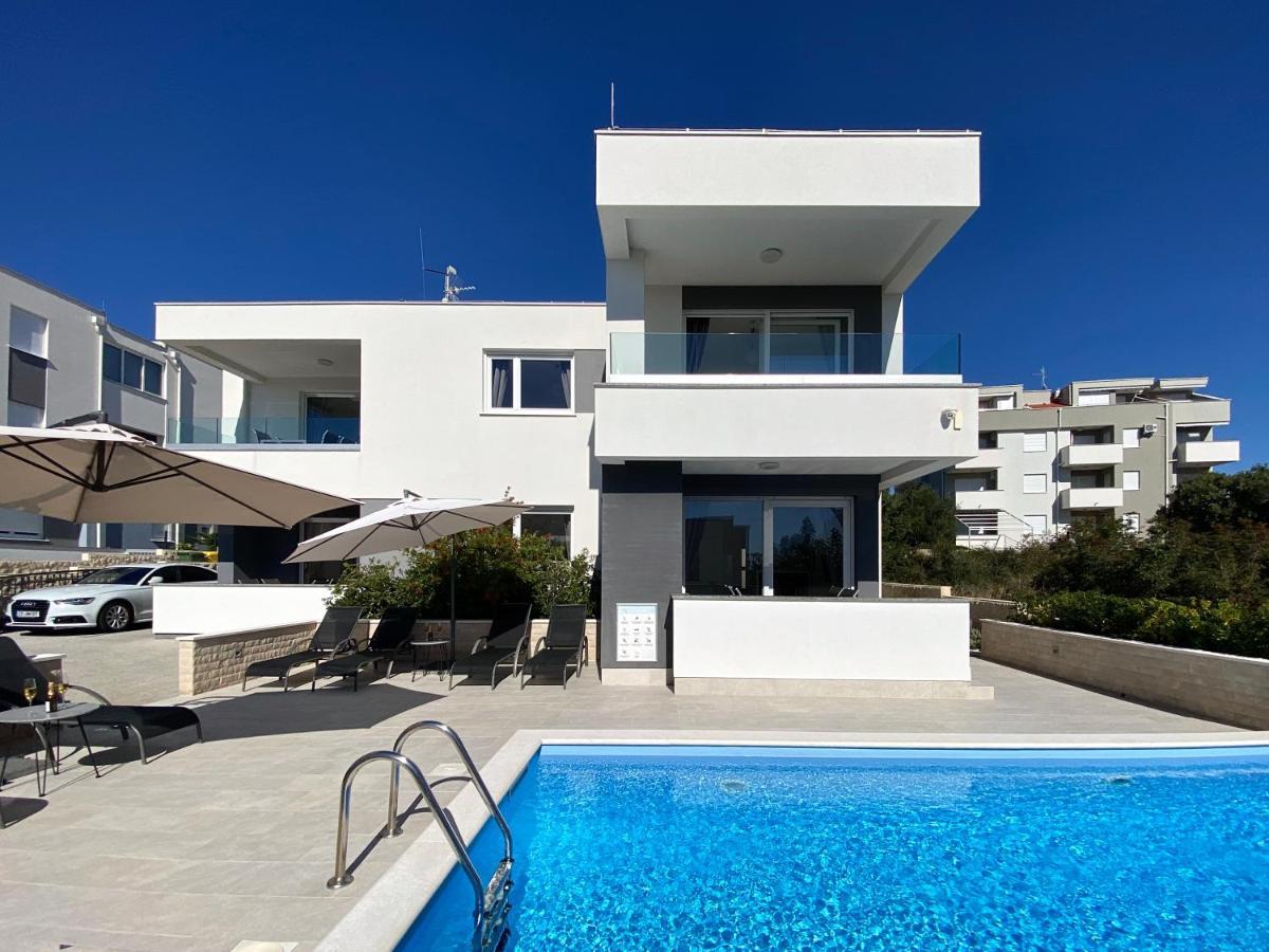 Fantasy Pool Villa 노바야 외부 사진